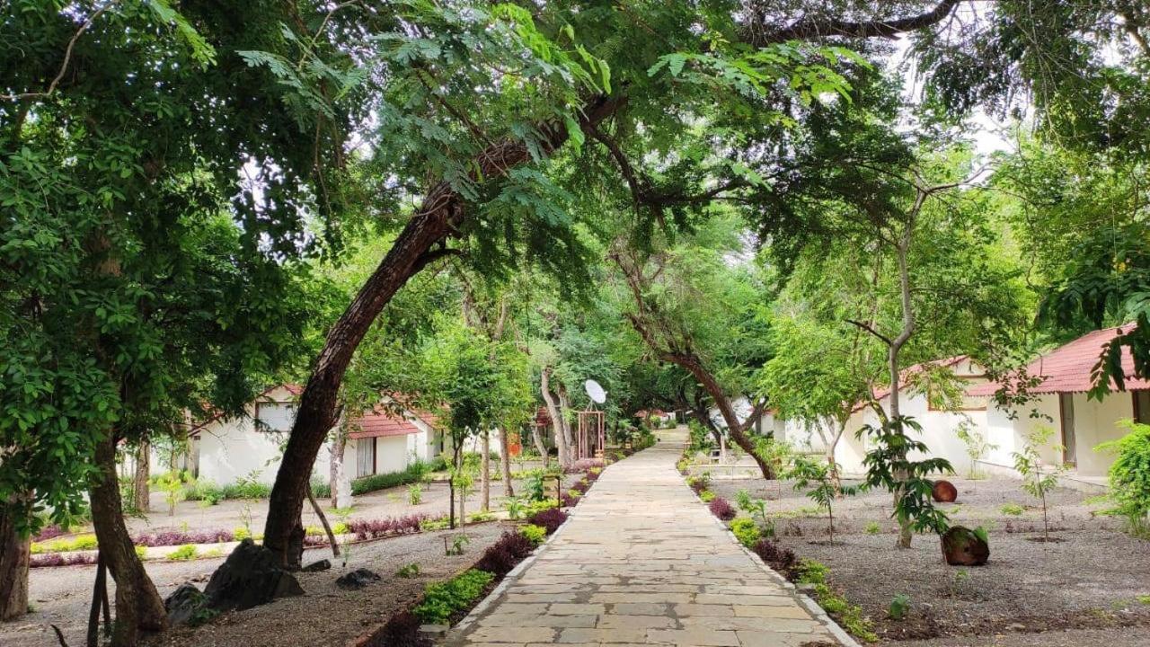 Aranya Vilas Udaipur Bagian luar foto