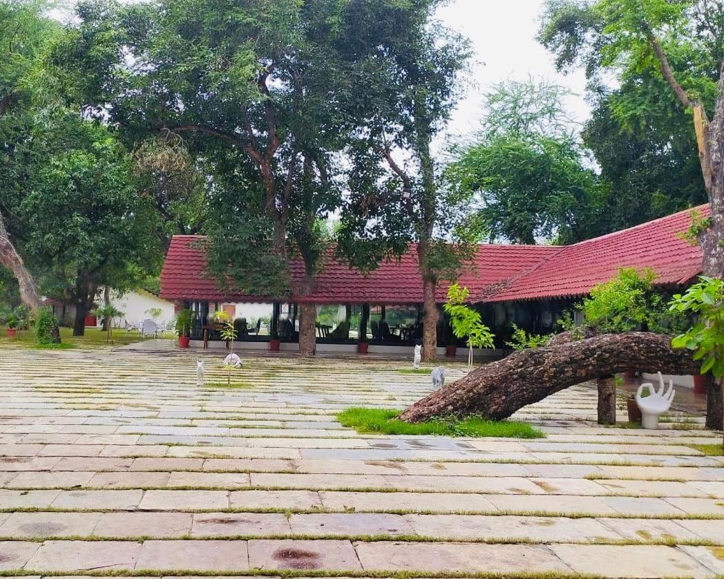 Aranya Vilas Udaipur Bagian luar foto