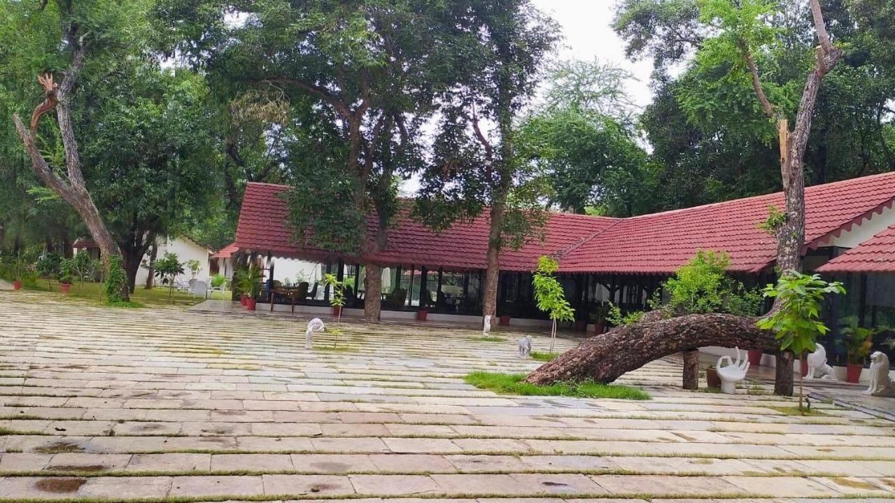 Aranya Vilas Udaipur Bagian luar foto